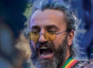 Ο ΛΕΩΝΙΔΑΣ ΜΠΑΛΑΦΑΣ ΜΕ FULL BAND ΣΤΟ CLUB ΤΟΥ ΣΤΑΥΡΟΥ ΤΟΥ ΝΟΤΟΥ