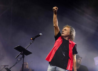 Ο ΒΑΣΙΛΗΣ ΠΑΠΑΚΩΝΣΤΑΝΤΙΝΟΥ ΣΤΟ ΘΕΑΤΡΟ ΒΡΑΧΩΝ | ΣΕΠΤΕΜΒΡΙΟΣ ΣΤΗΝ ΑΘΗΝΑ