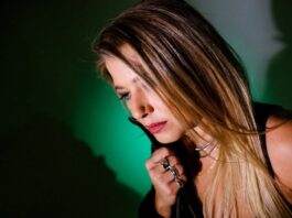 Η ΙΟΥΛΙΑ ΚΑΡΑΠΑΤΑΚΗ ΕΠΙΣΤΡΕΦΕΙ ΣΤΟΝ ΣΤΑΥΡΟ ΤΟΥ ΝΟΤΟΥ