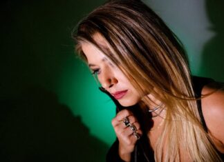 Η ΙΟΥΛΙΑ ΚΑΡΑΠΑΤΑΚΗ ΕΠΙΣΤΡΕΦΕΙ ΣΤΟΝ ΣΤΑΥΡΟ ΤΟΥ ΝΟΤΟΥ