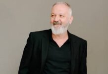 Ο Χρήστος Θηβαίος στον Σταυρό Του Νότου